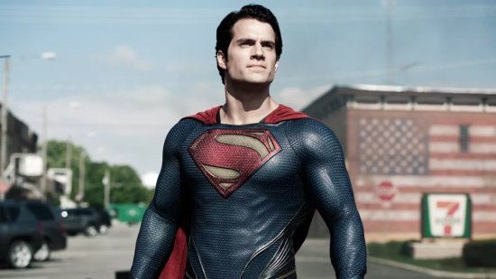 卡維爾談再演超人：為何選擇《鋼鐵之軀》戰衣