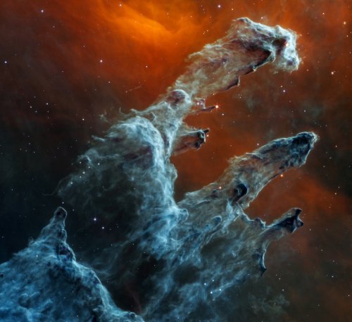 NASA公布“幽灵版”创生之柱图像 充满尘埃令人不寒而栗