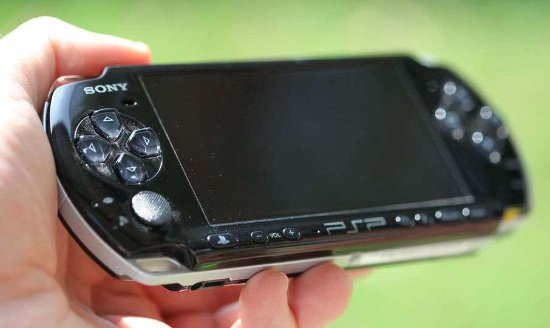 PSP掌机迎来18周年！终身销量约8000万台