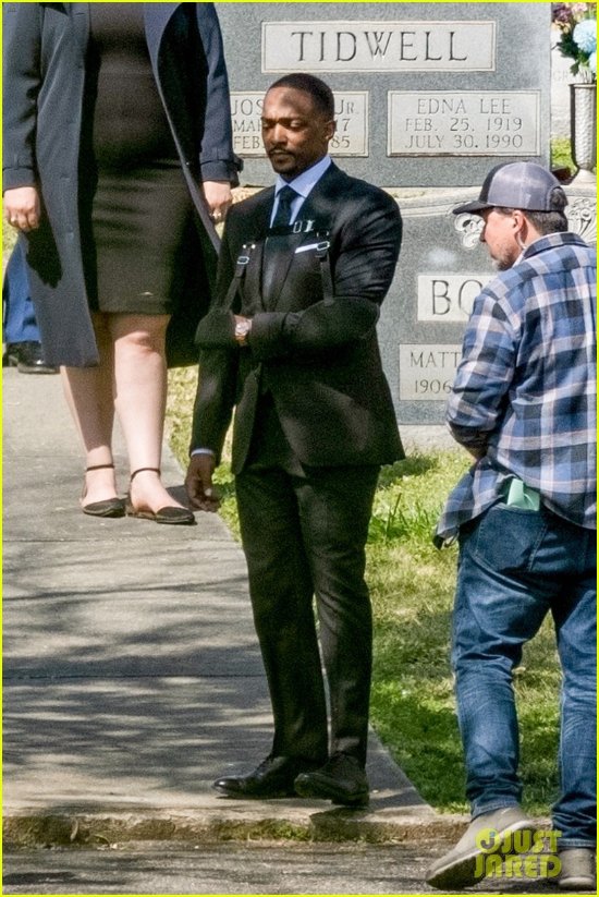 "Captain America 4" new set photo: black American team appears in the cemetery