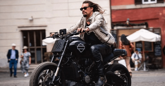 Jason Momoa talks about his own car in "Fast 10": ride a Harley instead of a Triumph!
