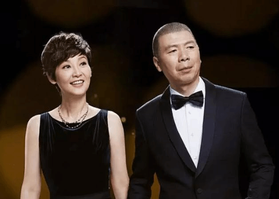 Feng Xiaogang Earns HKD 60 Million Selling Property in Hong Kong! Second-hand House Prices Rise for Months