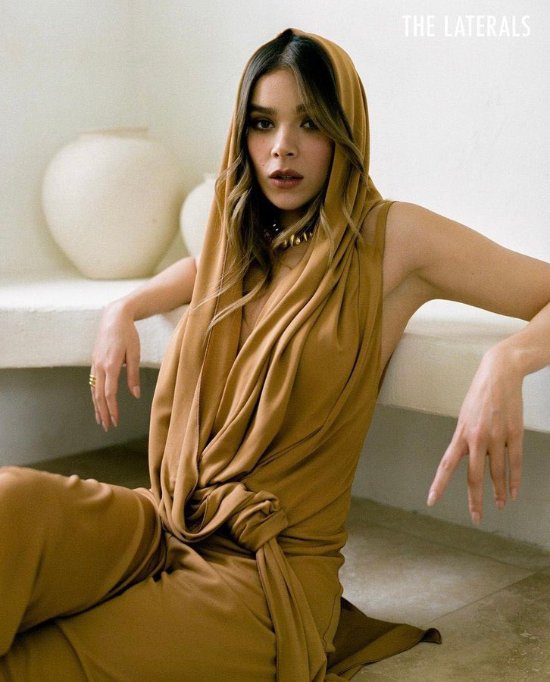 Hailee Steinfeld, the Female Lead of 'Bumblebee,' Graces the Cover of Magazine: Breaking the Bounds of Desire