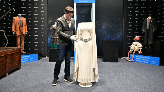 《星際大戰》莉亞公主「原味」禮服將拍賣：估價1436萬元