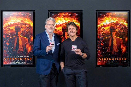 Intense Competition in the Summer Box Office! Tom Cruise Gives Thumbs Up to Competing Films