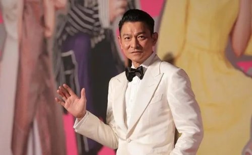 Andy Lau: Hard Work is a Prerequisite for Success, Standing Umbrella for Others After Being Rained On