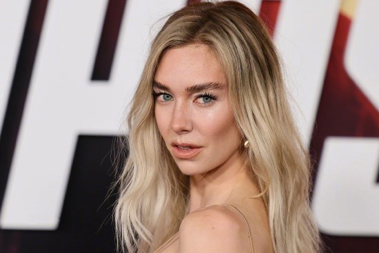 Vanessa Kirby stuns at the premiere of 'Mission: Impossible 7', exuding an icy and glamorous aura!