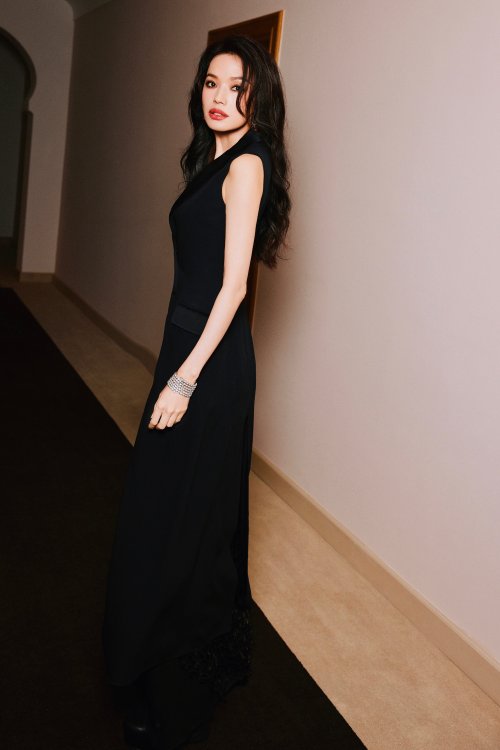 Shu Qi Stuns on Venice Film Festival Opening Red Carpet: Elegant Black Gown at 47