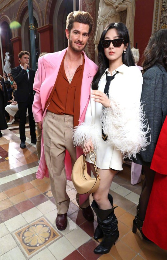 Garfield and Yang Zi Attend Paris Fashion Week Together, Captivating the Audience