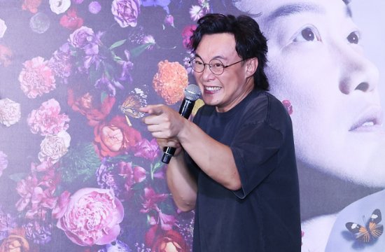 Eason Chan Responds to Postponement of Macau Concert Due to Health Reasons