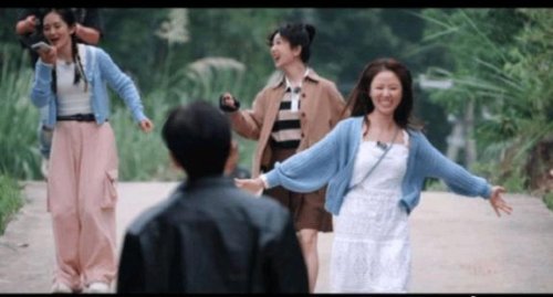 Lin Xinru's Heartwarming Reunion with Su Youpeng Ignites Nostalgia - A Trip Down Memory Lane
