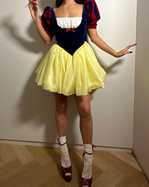 Internet Sensation Charli D'Amelio's Snow White COSplay Earns Praise - Fans Say Disney Should Consider Casting Her!