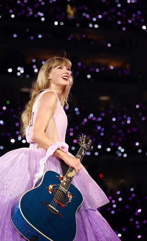 Taylor Swift's Concert: A Sweet Declaration to 34-Year-Old NFL Star