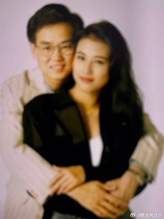 Wong Pak-ming Shares Photo in Memory of Chow Hoi-mei: Her Departure Leaves Fond Memories!
