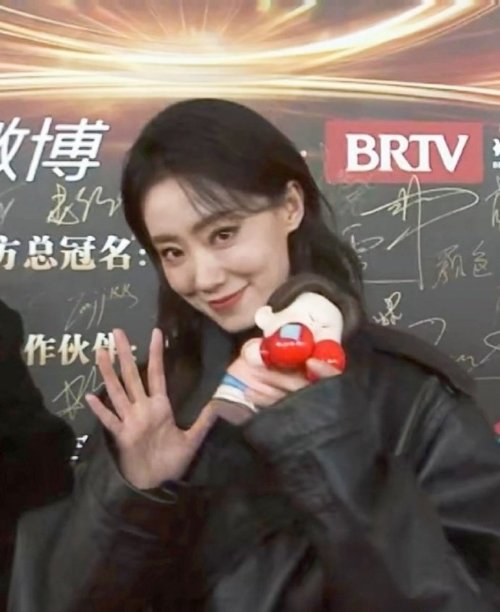 Zhang Xiaofei Appears with Jia Ling Doll at 