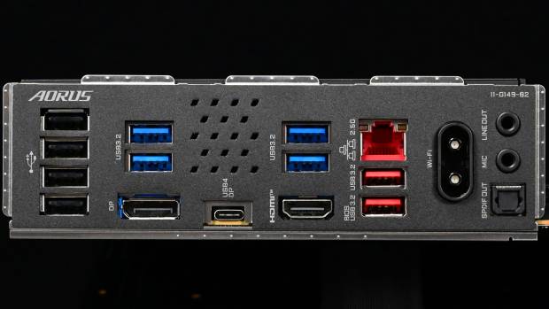 技嘉B860M电竞雕评测：USB 4战未来 AI超频享性能开云真人(图4)