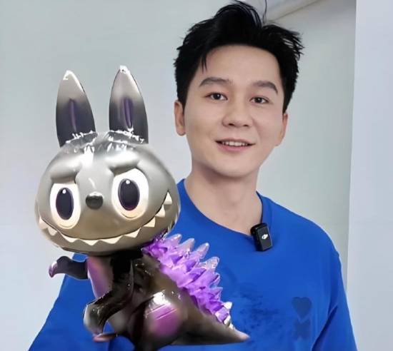 难怪二手平台都有租赁了 李晨的labubu二手炒至5000多元