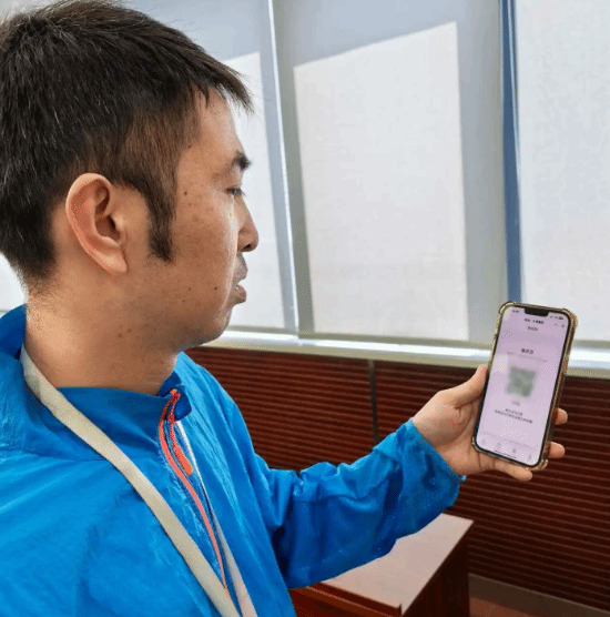 上海首創(chuàng)外賣快遞交通安全碼：“綠碼”騎手才能接單