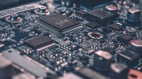 为了玩游戏，这哥们用毫米波把NS改成了“掌上PS5”
