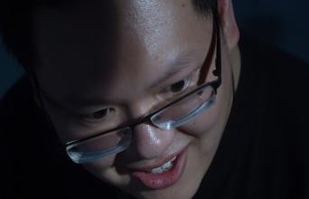 两位前游民小编 在和朋友一起拍互动电影